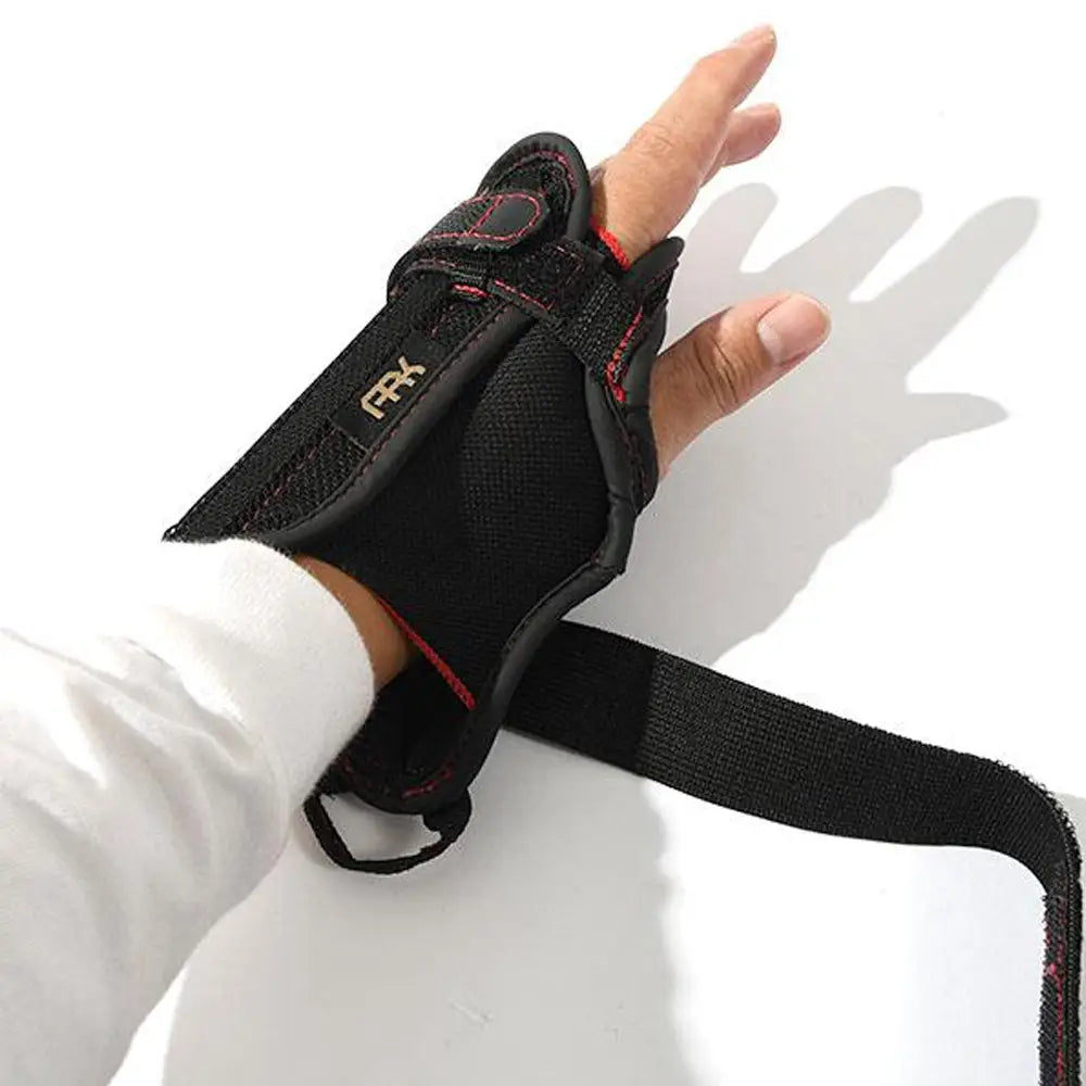 ARK Wrist Guard-BLACK_image1