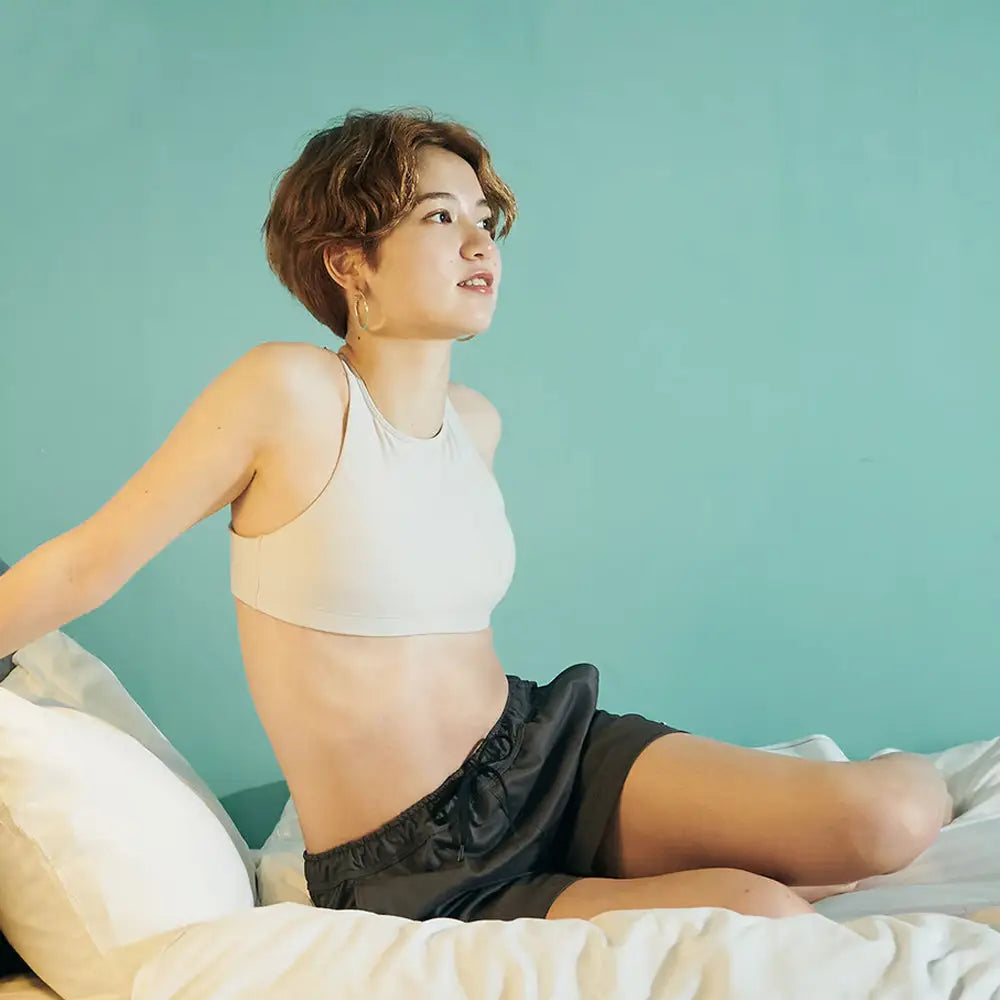 Maka-Hou Women Free Motion Bra Top-LIGHTGRAY_image1