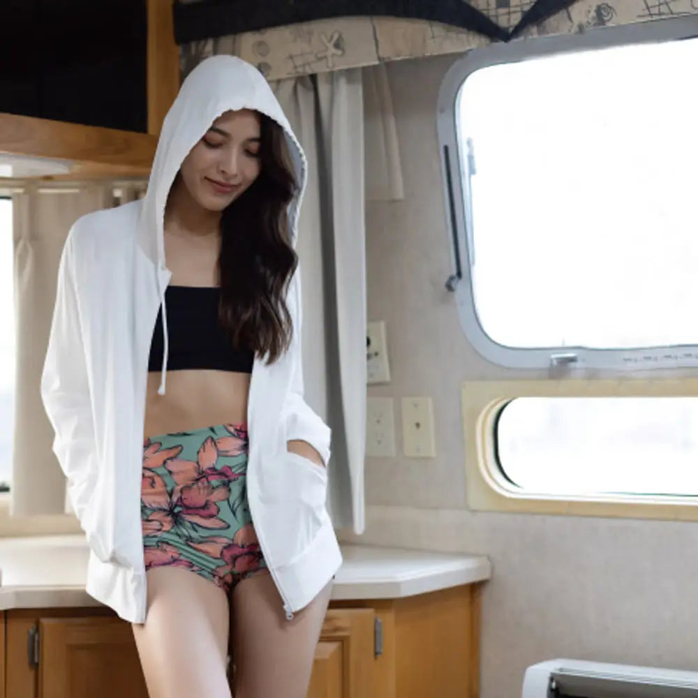 Maka-Hou Women Highcut Water Shorts-BIG FLOWER_image1