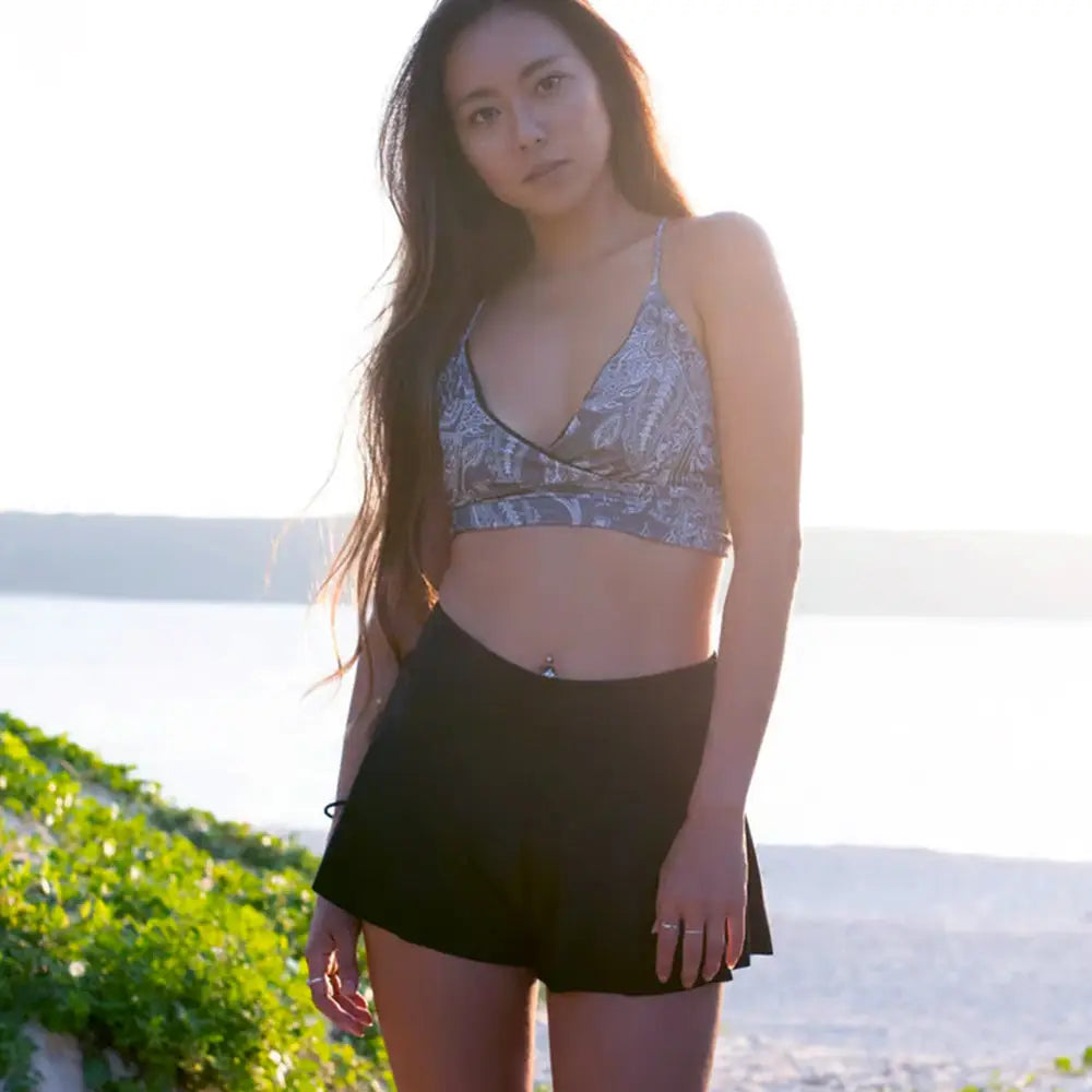 Maka-Hou Women Summer Shorts-BLACK_image1