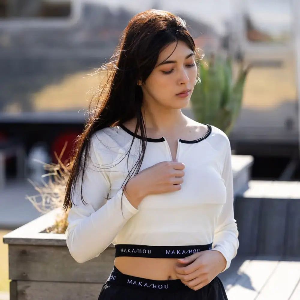 Maka-Hou Women Crop Rash Guard-VANILLA_image4