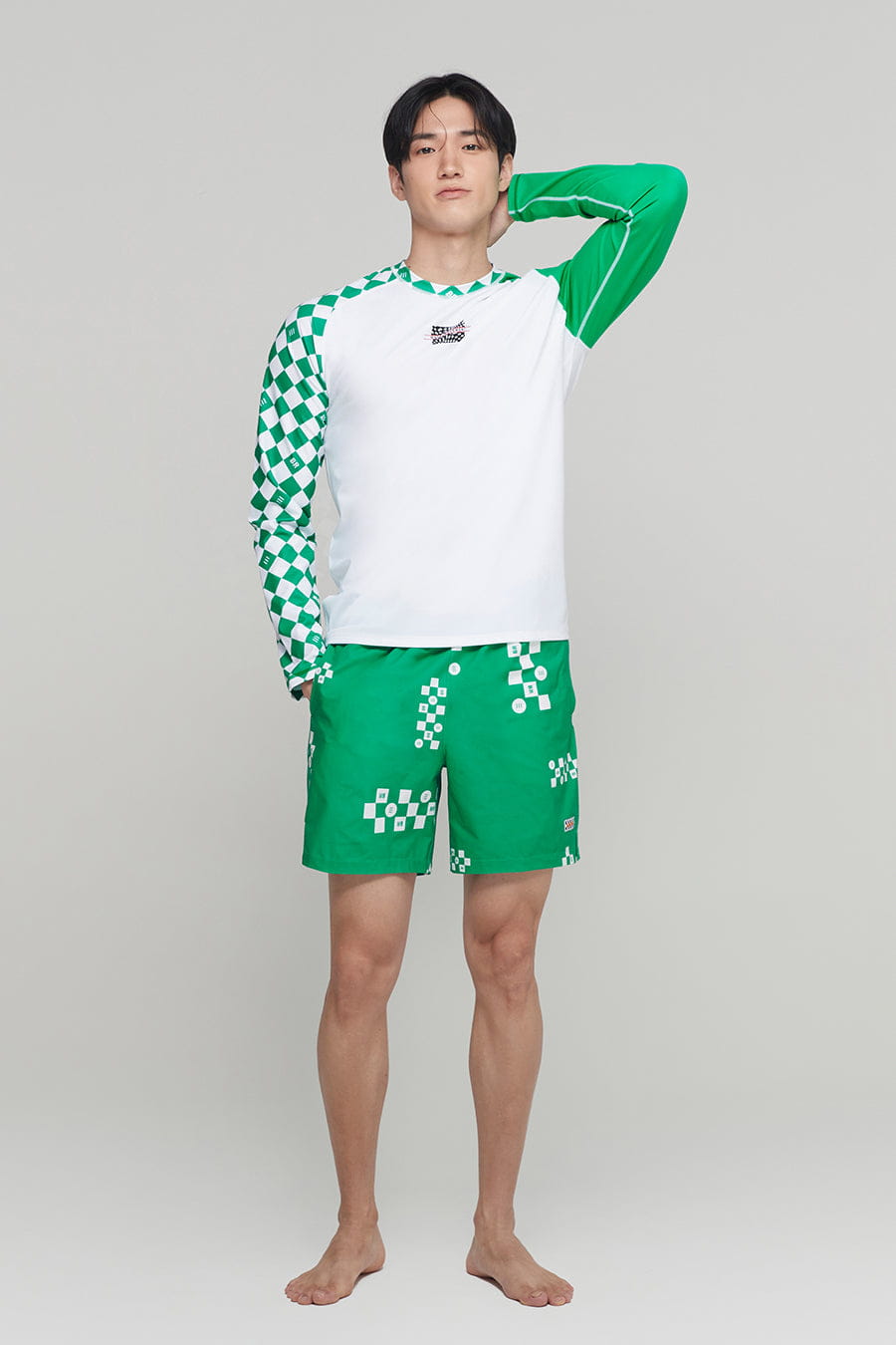 barrel_MensMoveRelaxFitRashGuard_green_image2