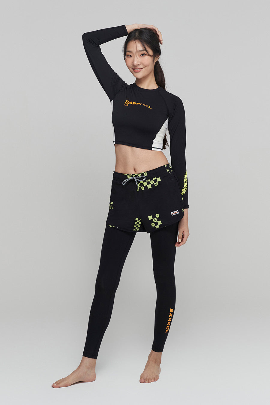 Barrel Womens Move Crop Rashguard-BLACK_image3