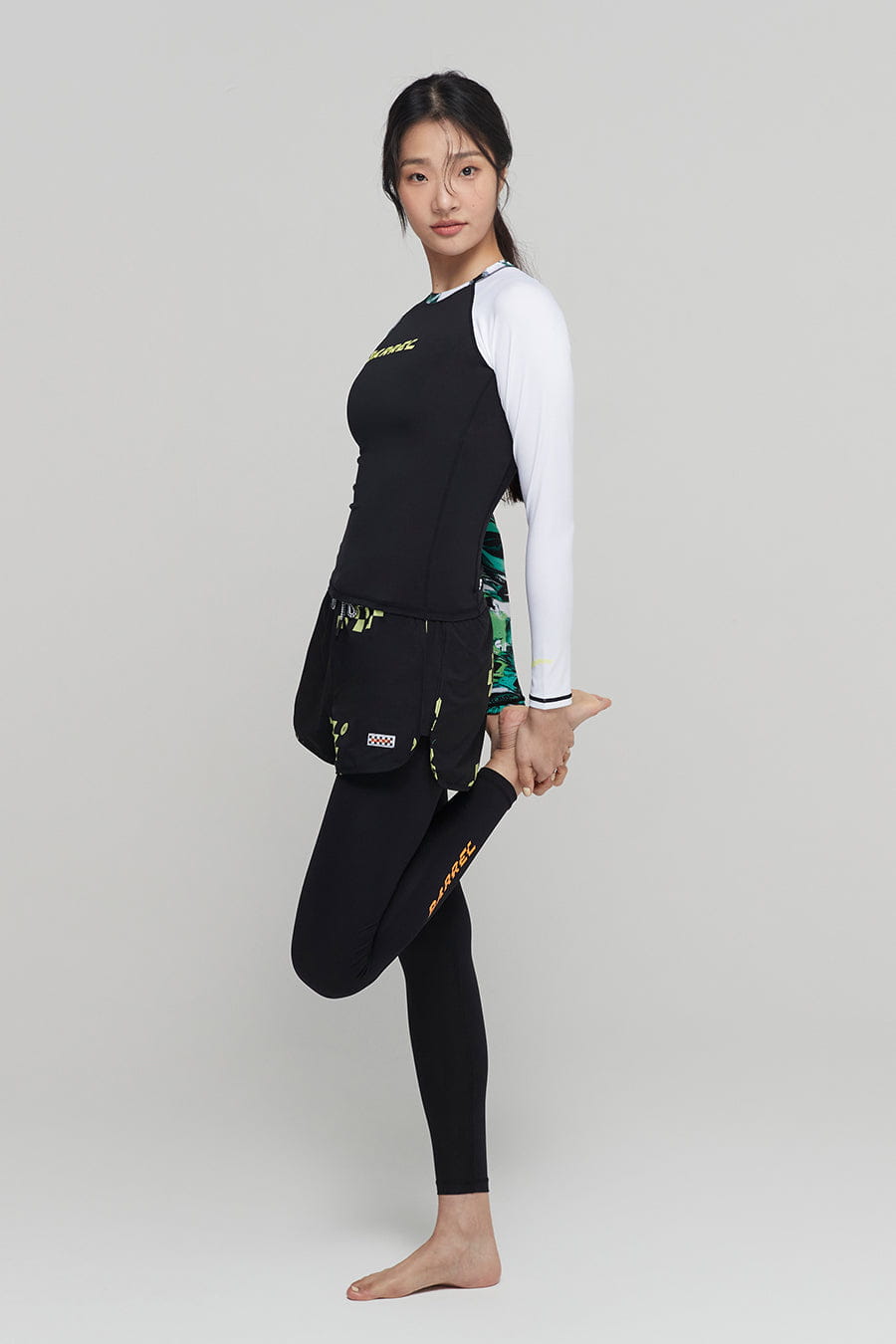 barrel_WomensMovePatternRashGuard_neowave_image3