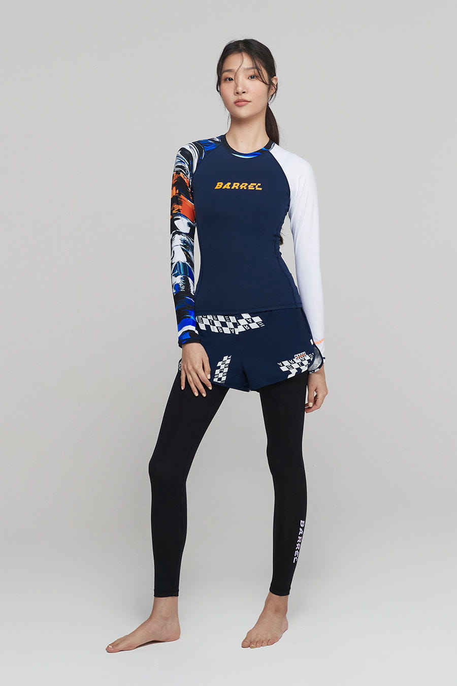 barrel_WomensMovePatternRashGuard_ocean_image2